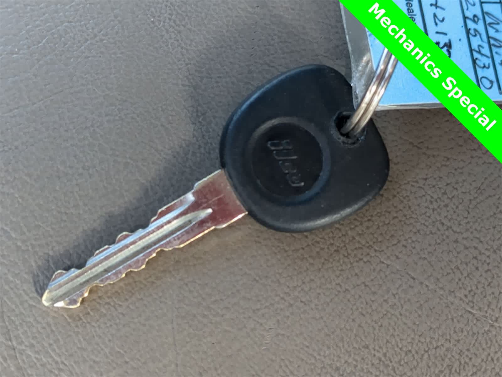 Thumbnail: 2015 GMC Acadia - 33