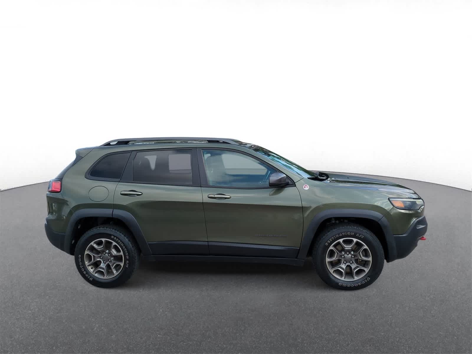 Thumbnail: 2020 Jeep Cherokee - 9