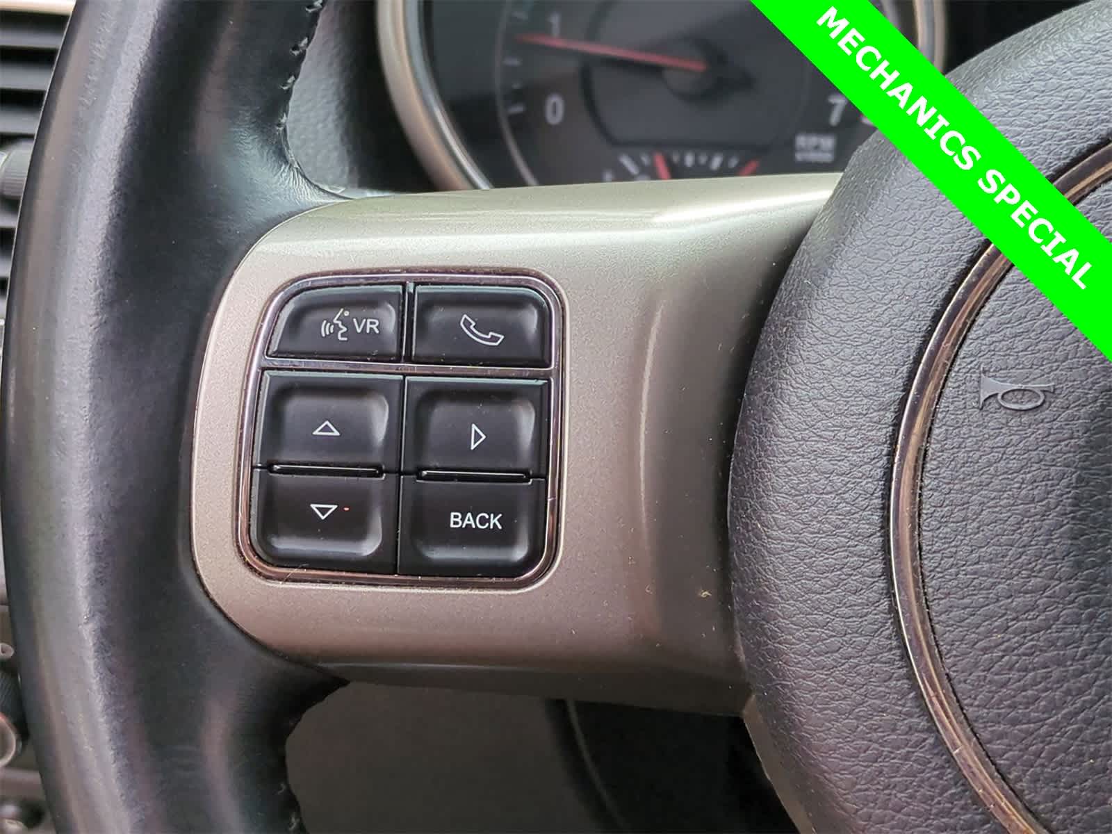 Thumbnail: 2013 Jeep Grand Cherokee - 22