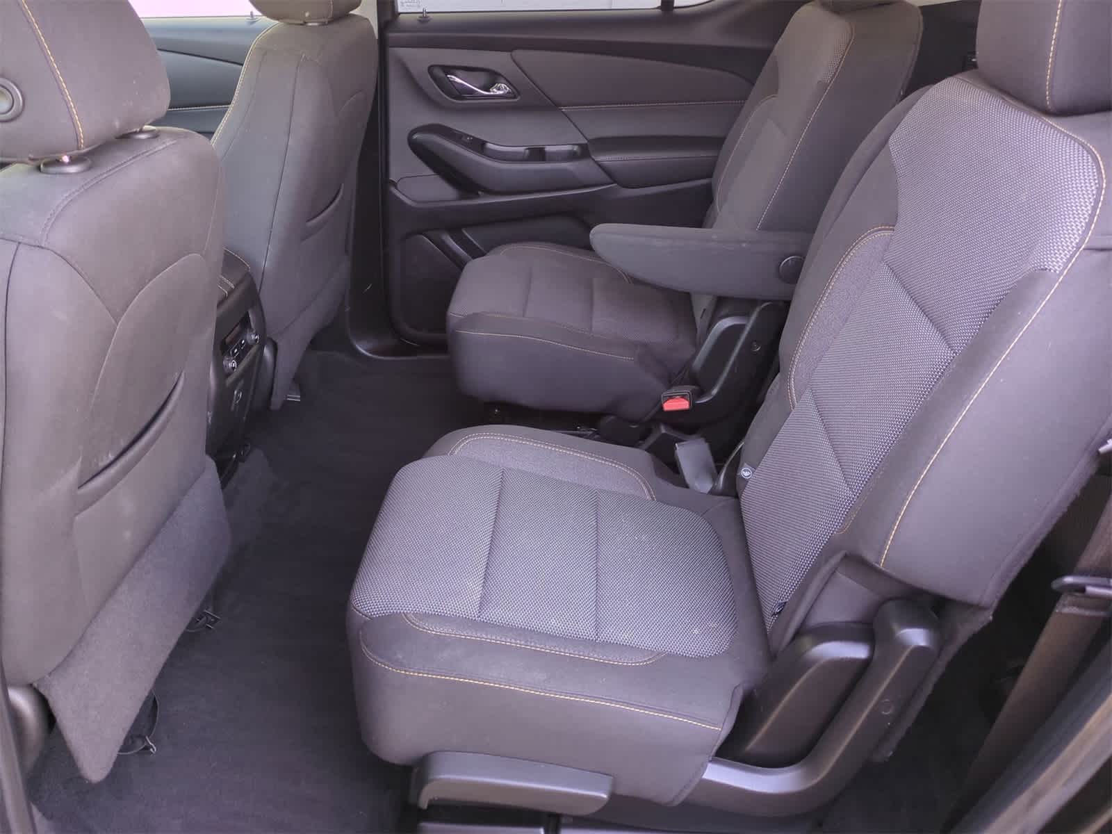 Thumbnail: 2020 Chevrolet Traverse - 19