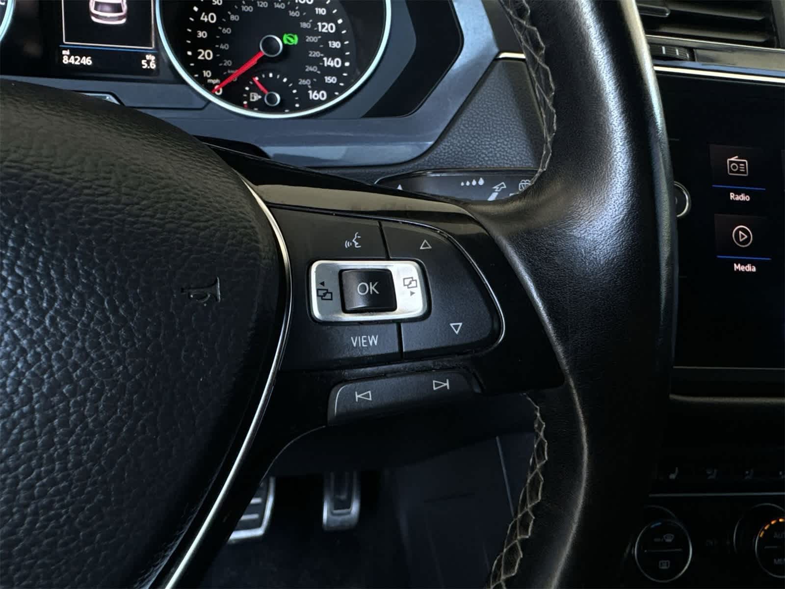 Thumbnail: 2021 Volkswagen Tiguan - 26