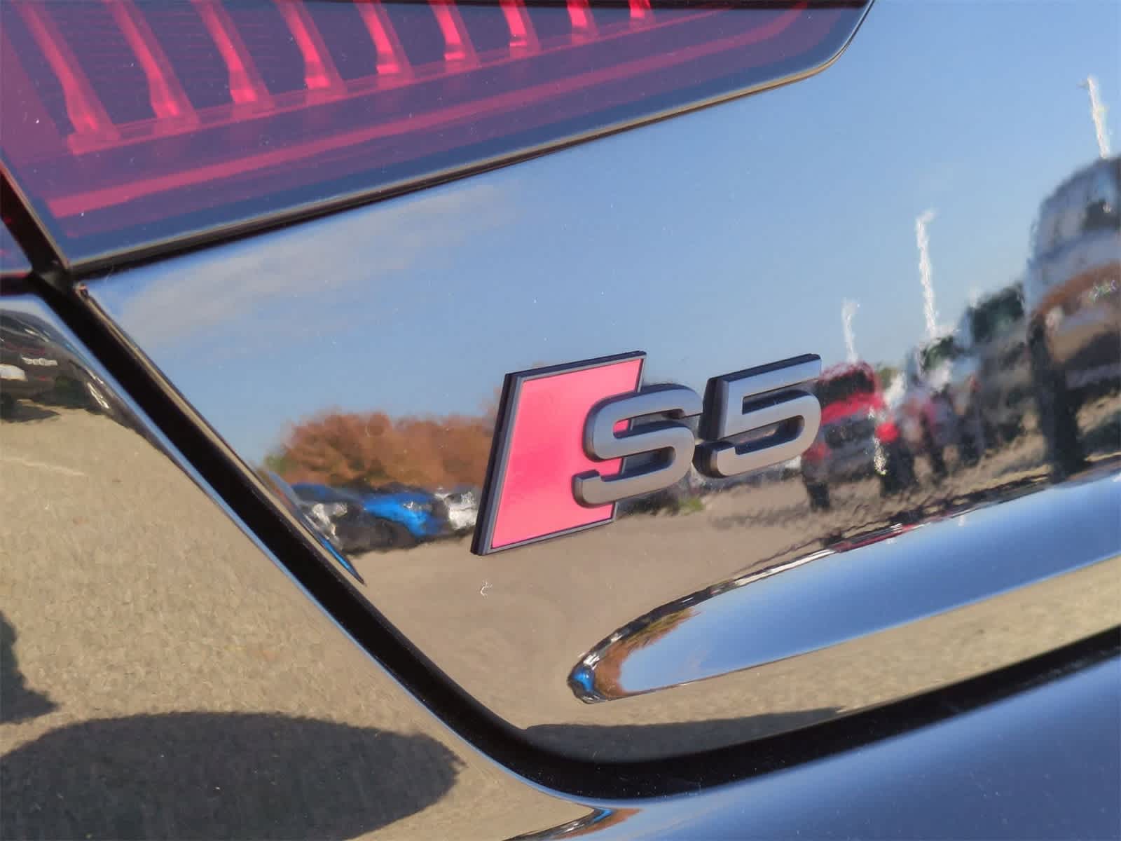 Thumbnail: 2019 Audi S5 - 13