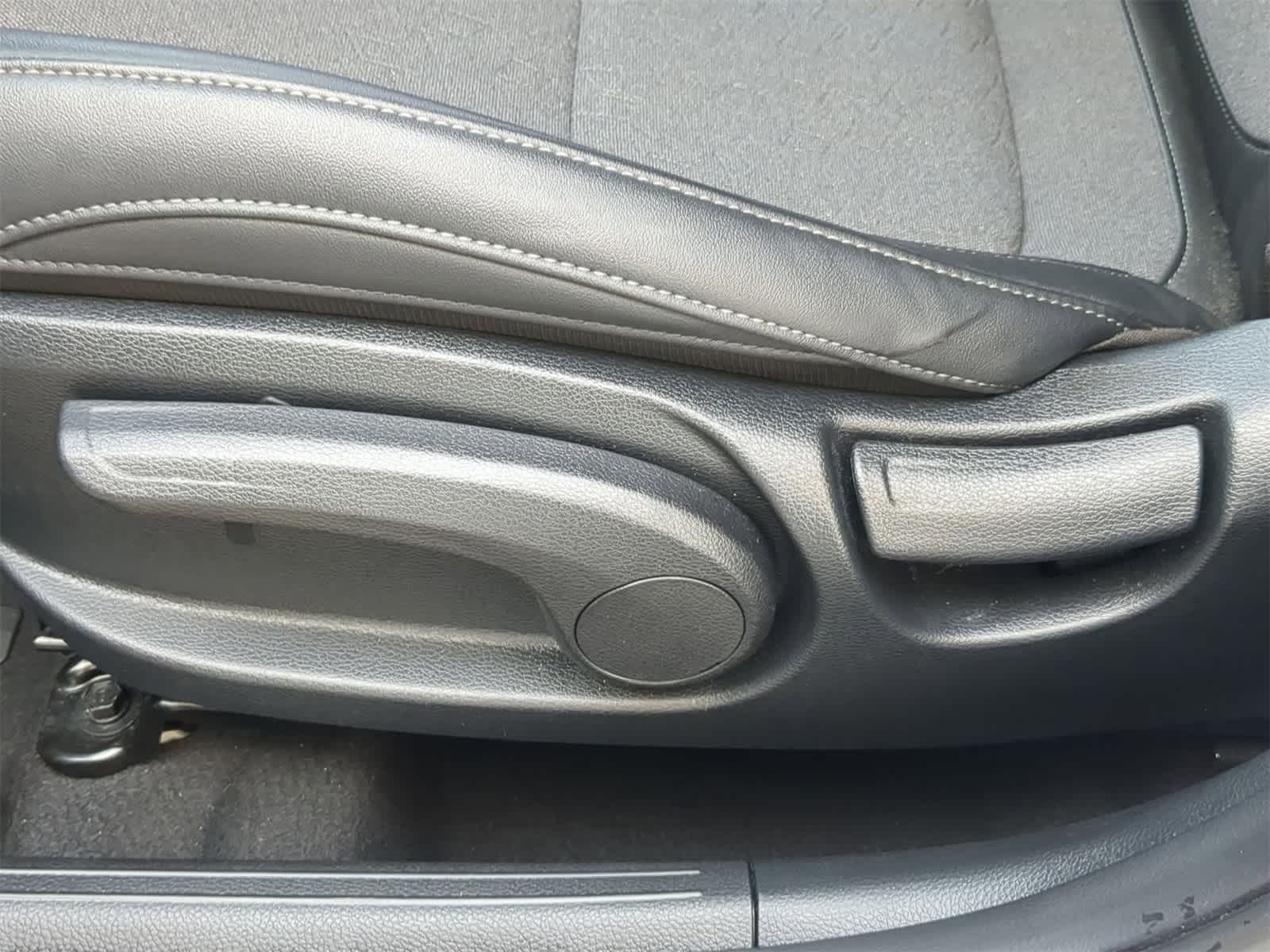 Thumbnail: 2024 Kia Seltos - 24