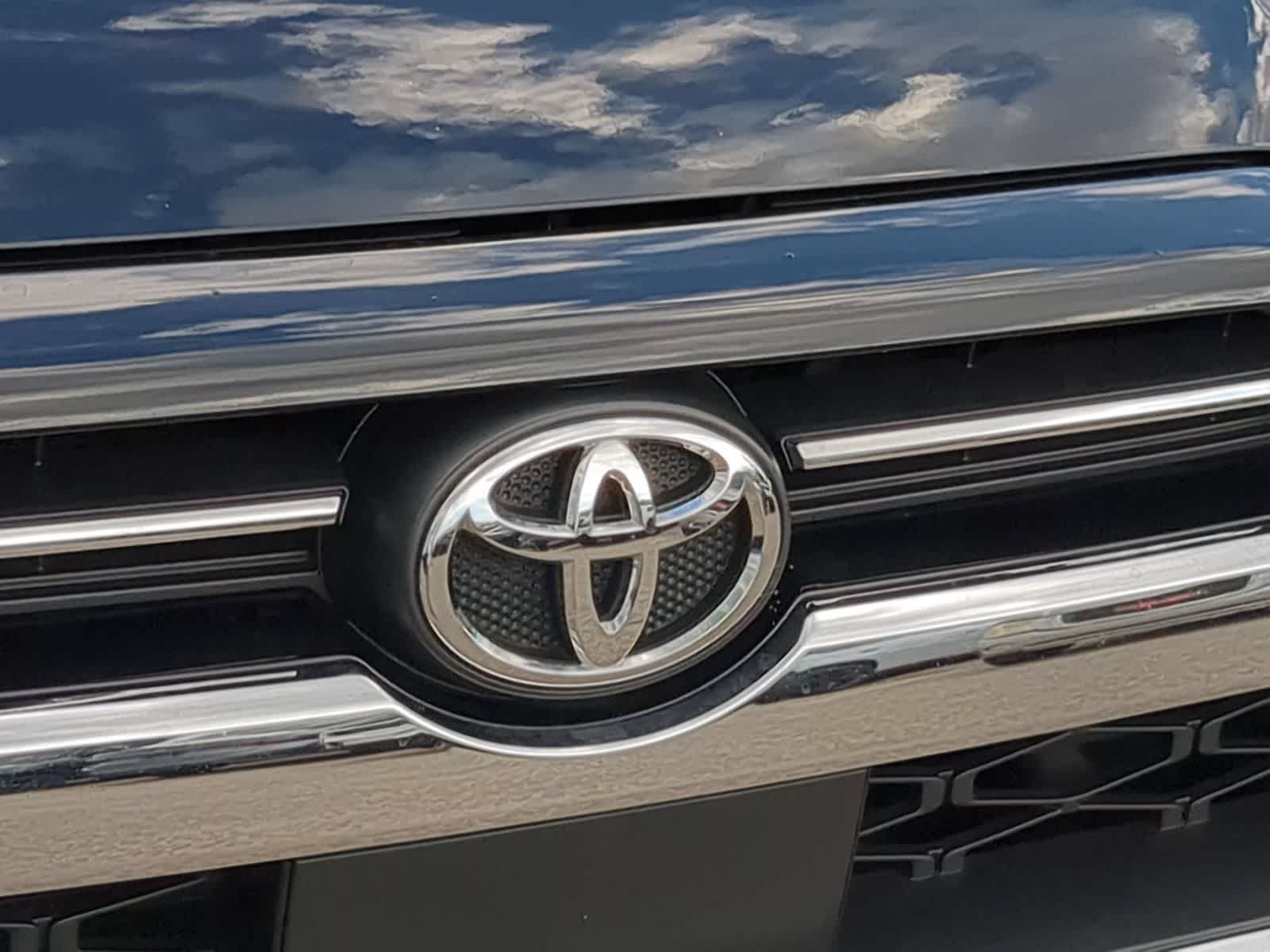 Thumbnail: 2023 Toyota 4Runner - 12