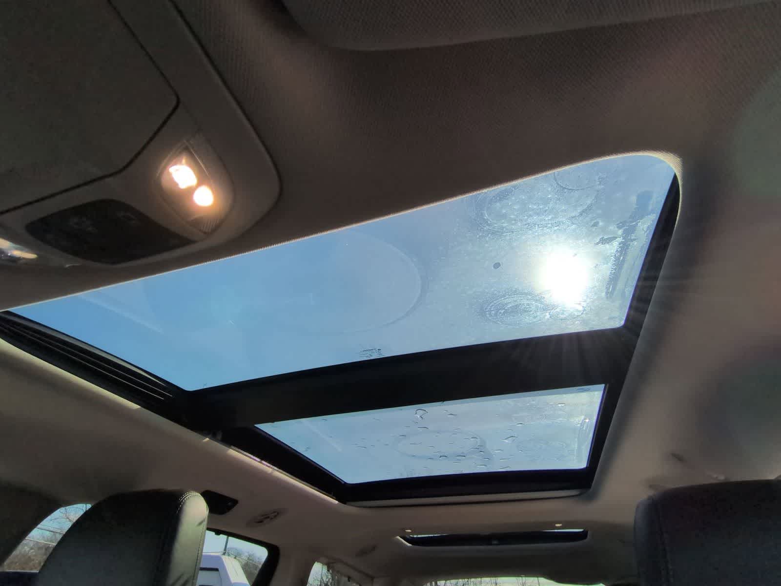 Thumbnail: 2020 Chrysler Pacifica - 20