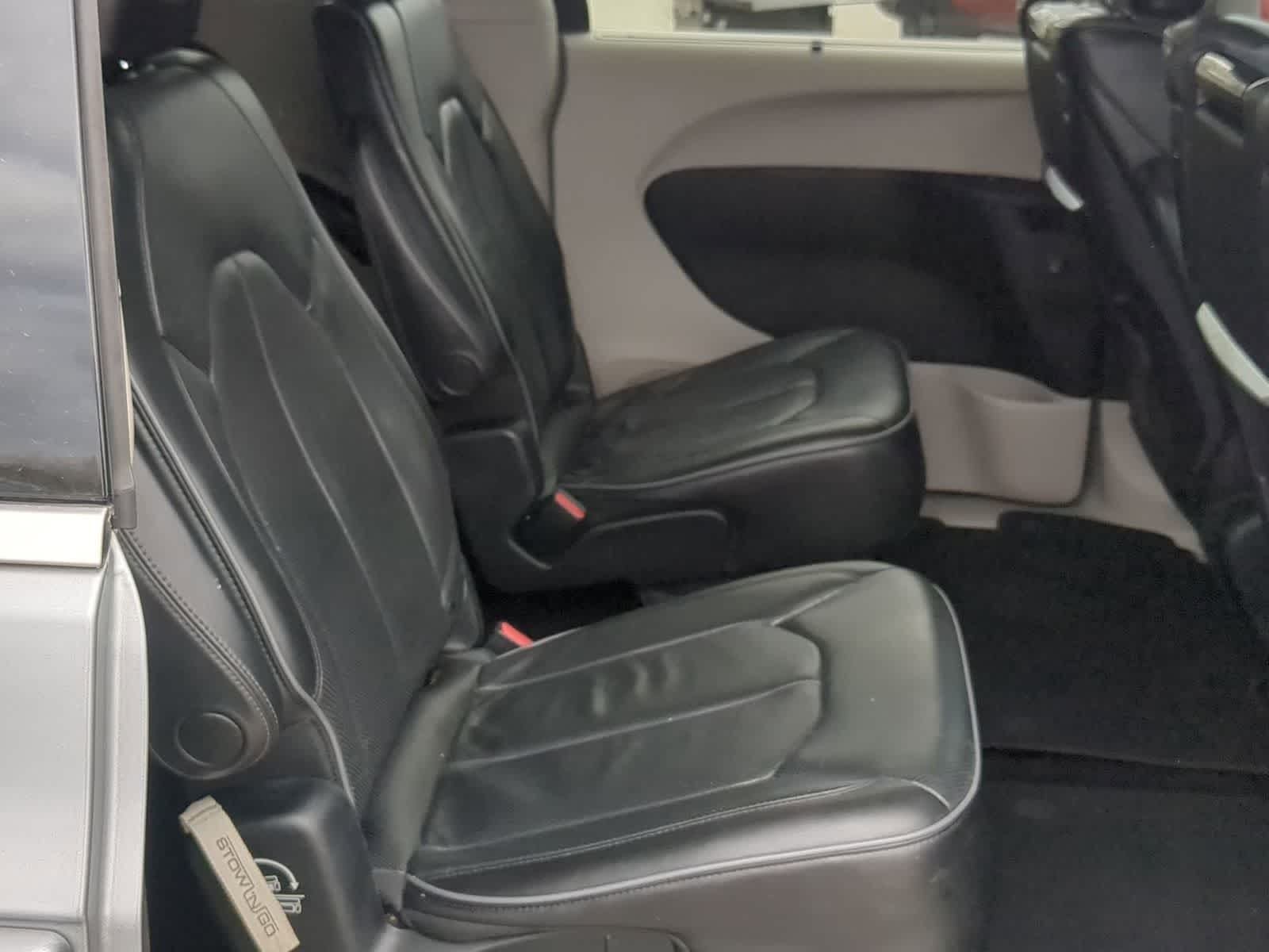 Thumbnail: 2018 Chrysler Pacifica - 20