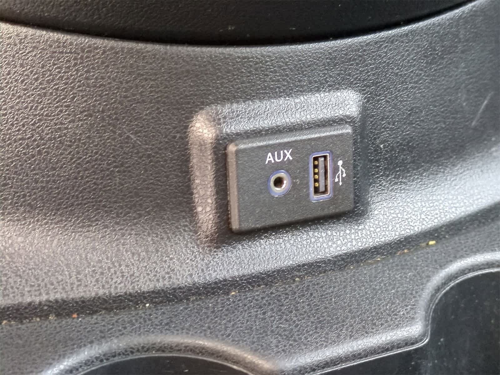 Thumbnail: 2018 Nissan Versa - 30