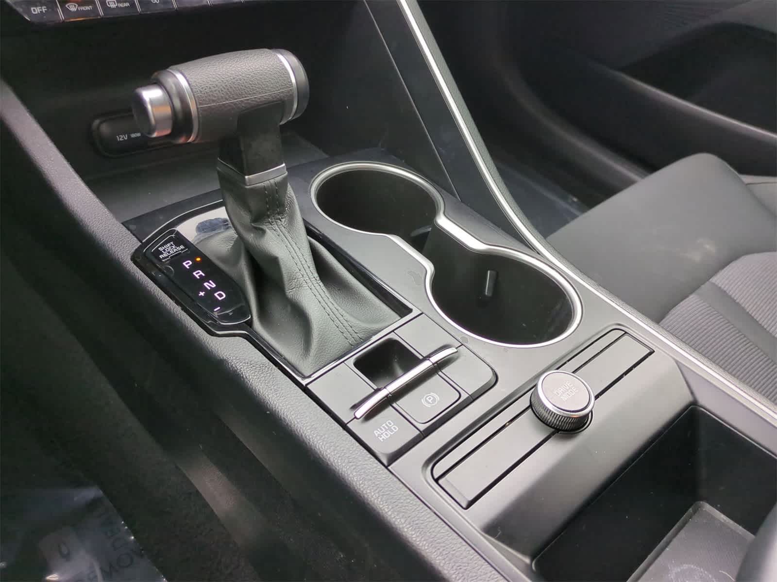 Thumbnail: 2022 Kia K5 - 32