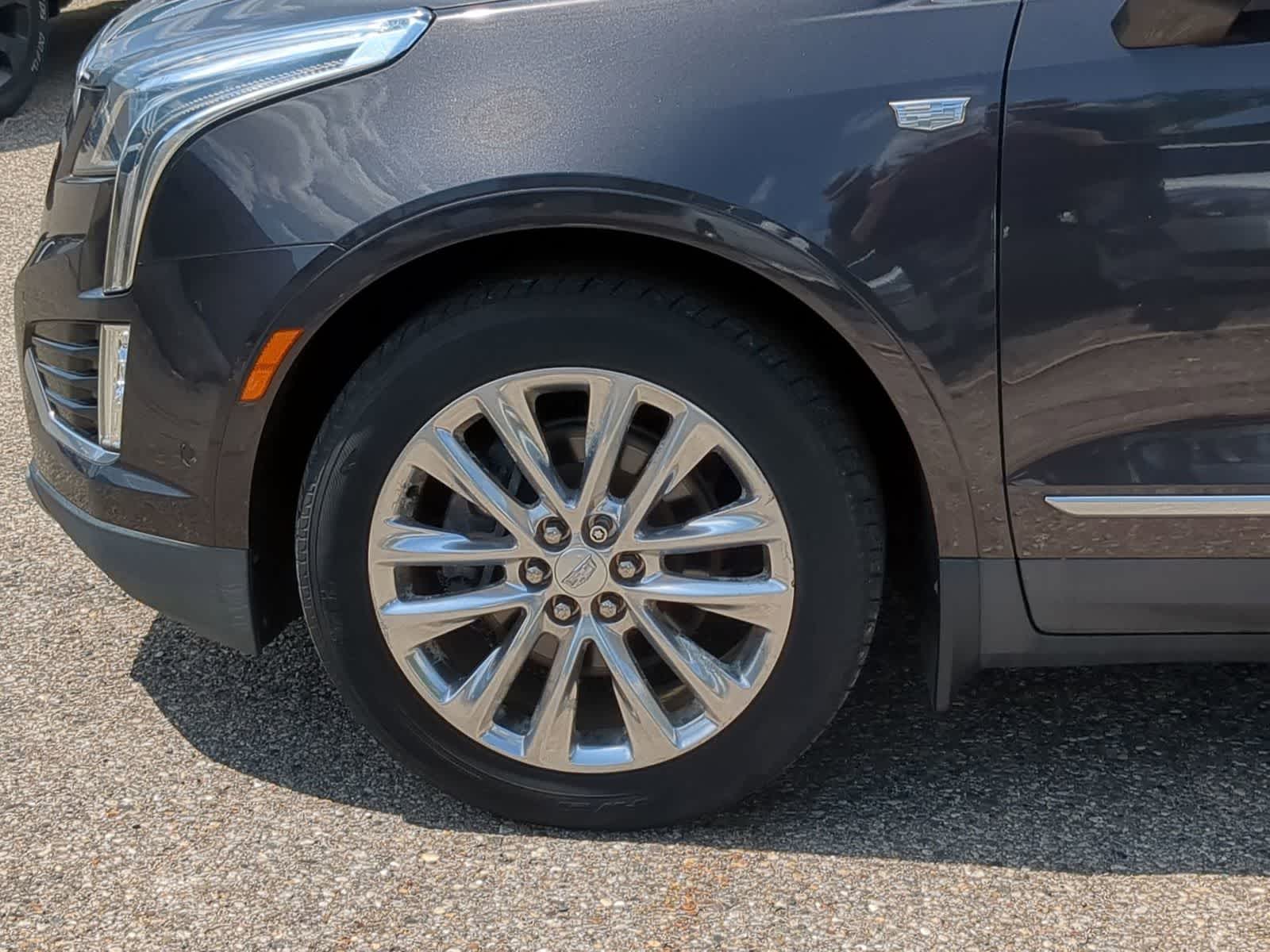 Thumbnail: 2017 Cadillac XT5 - 14