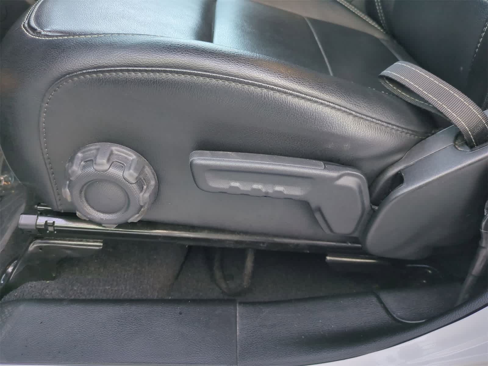 Thumbnail: 2023 Jeep Wrangler - 16