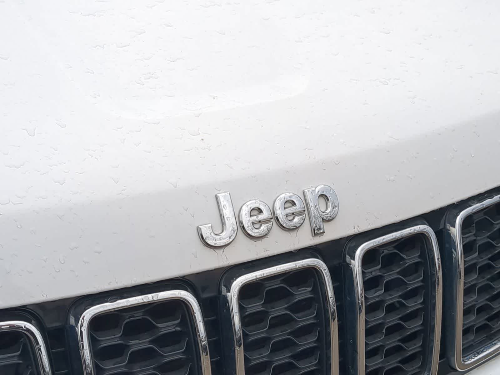 Thumbnail: 2022 Jeep Grand Cherokee - 12