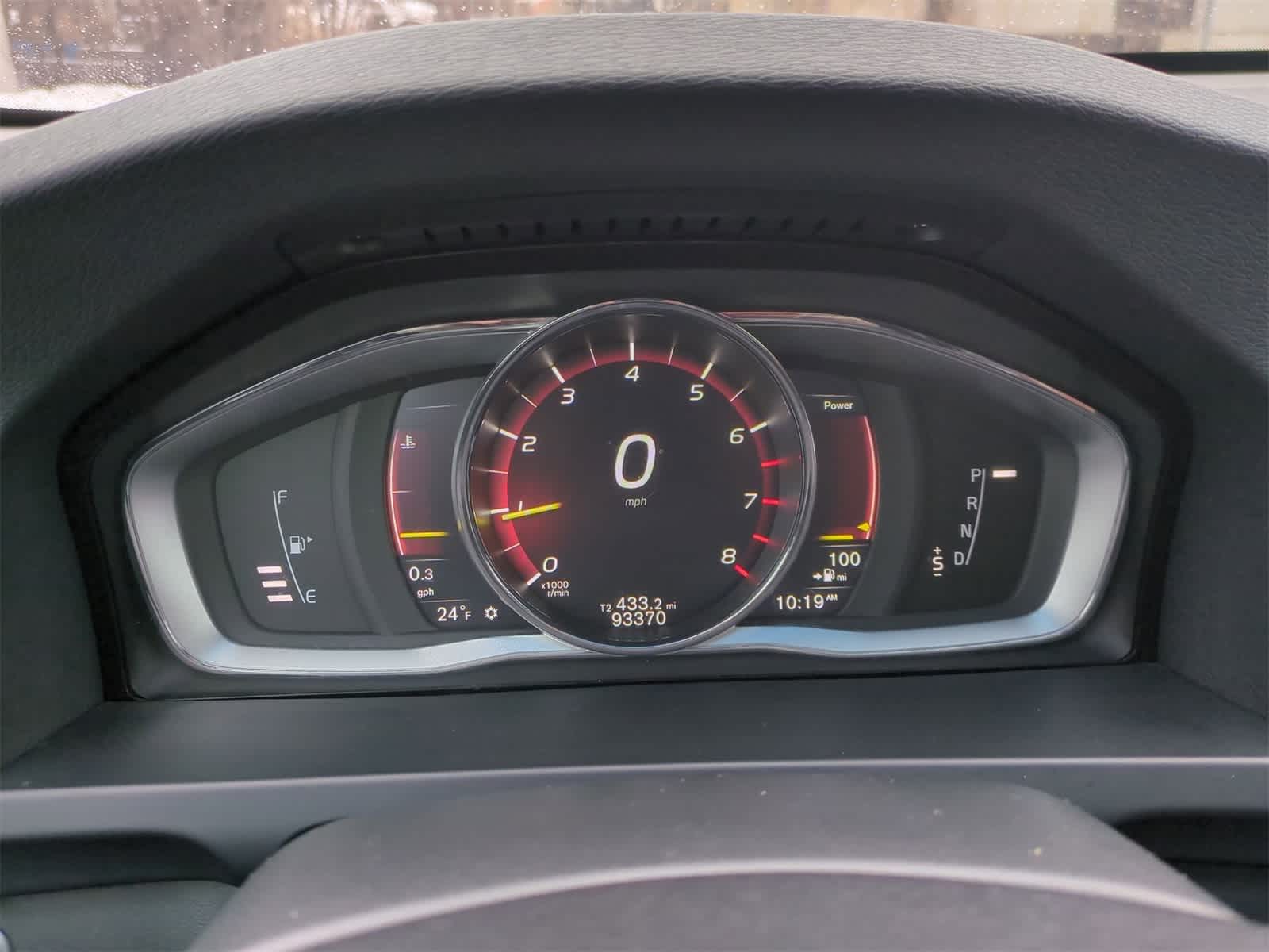 Thumbnail: 2017 Volvo S60 - 33