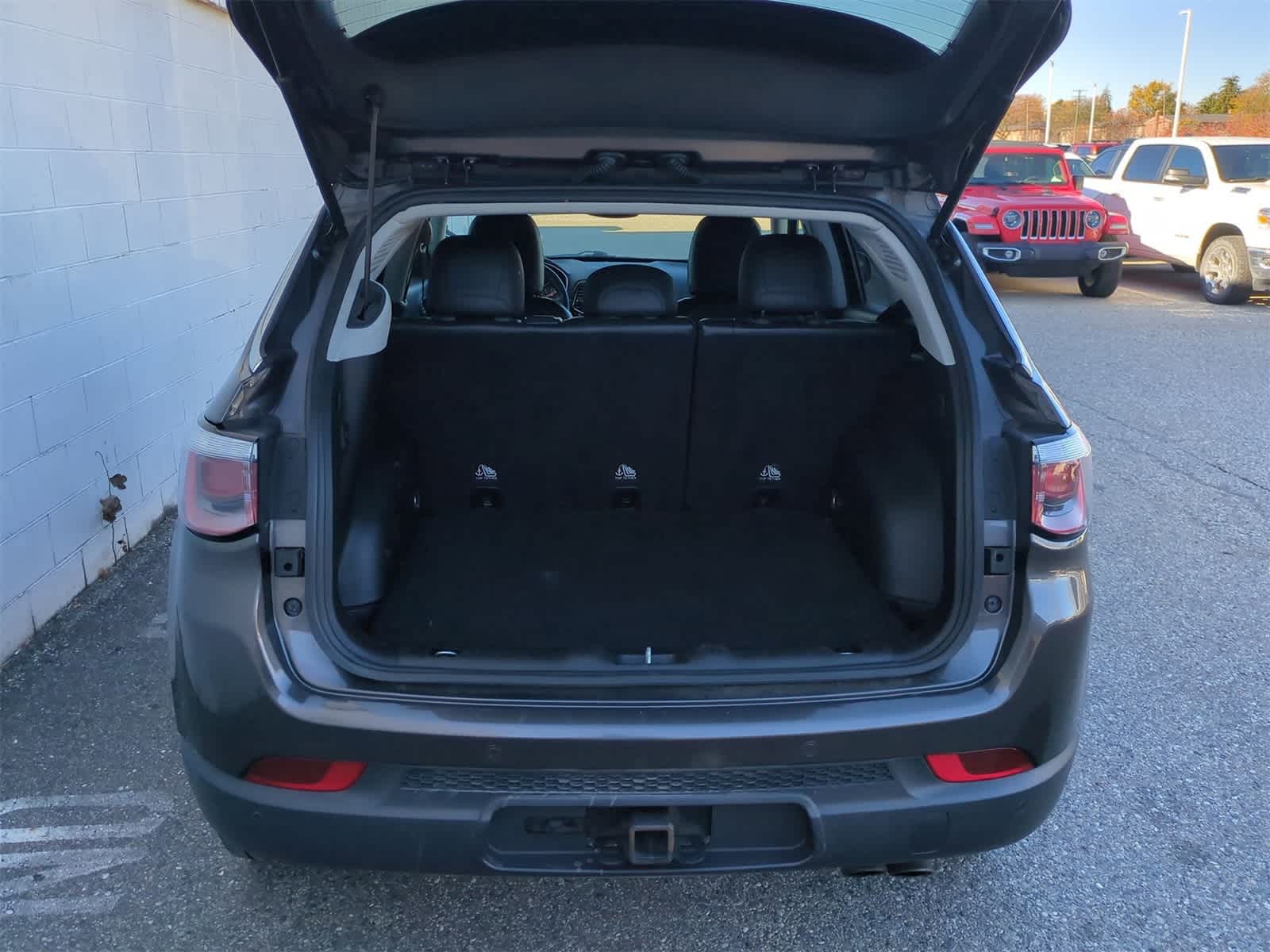 Thumbnail: 2018 Jeep Compass - 35