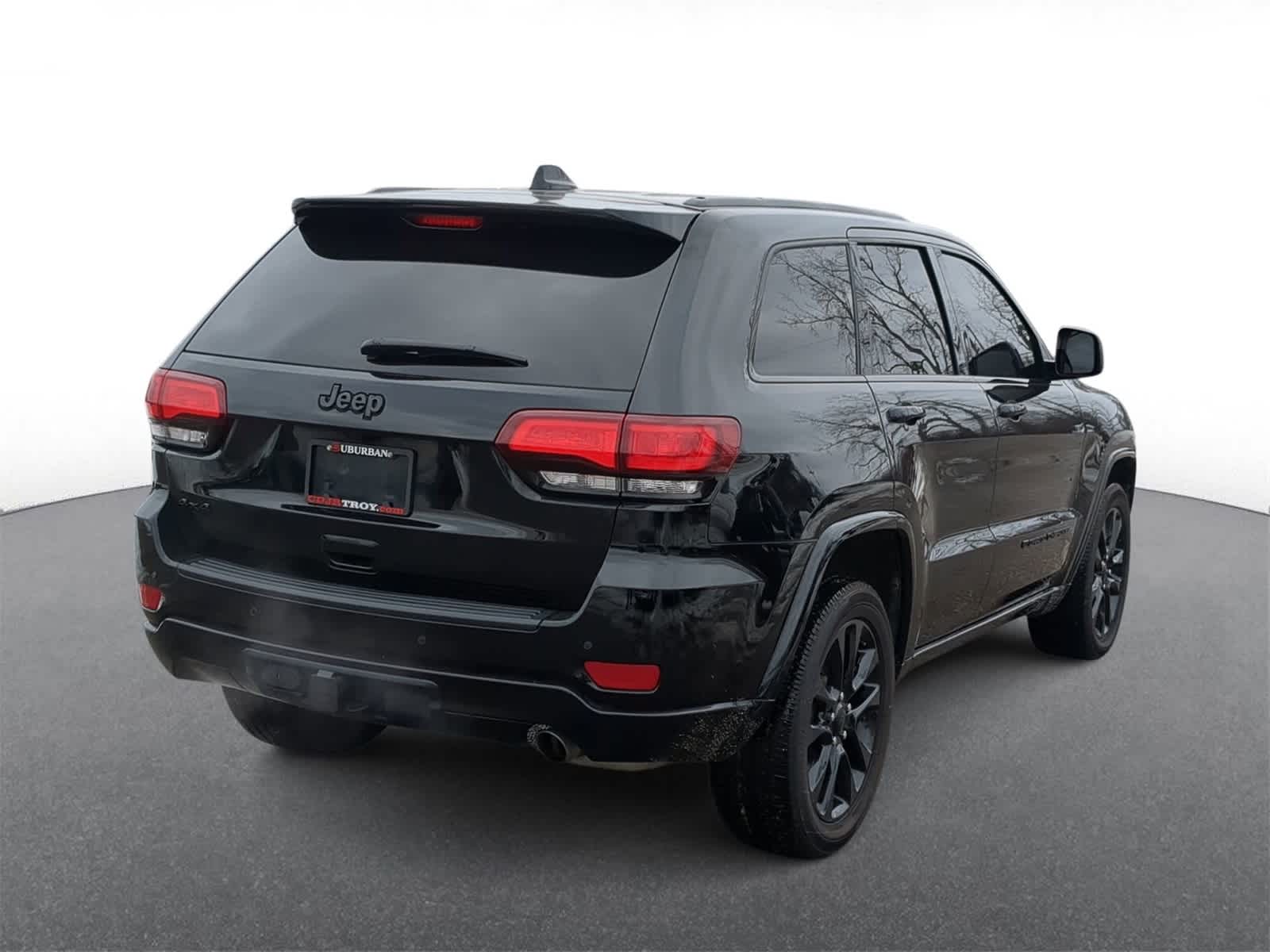 Thumbnail: 2022 Jeep Grand Cherokee - 8