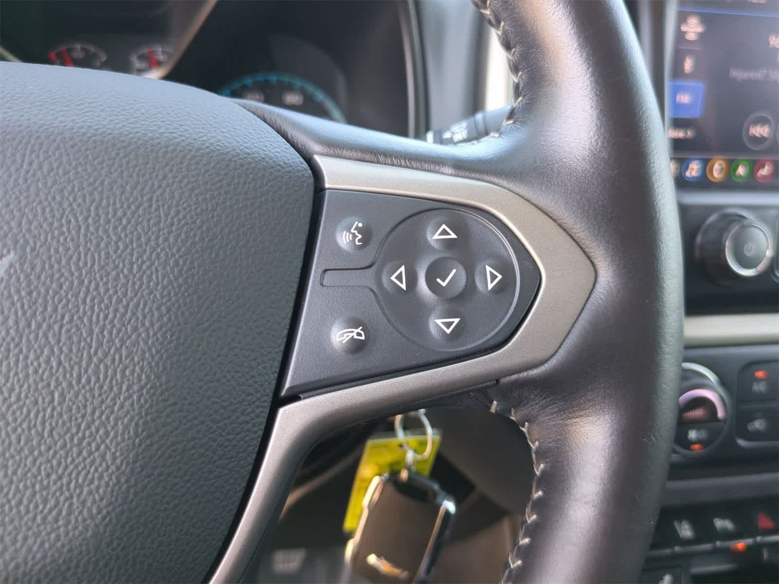 Thumbnail: 2021 Chevrolet Colorado - 21