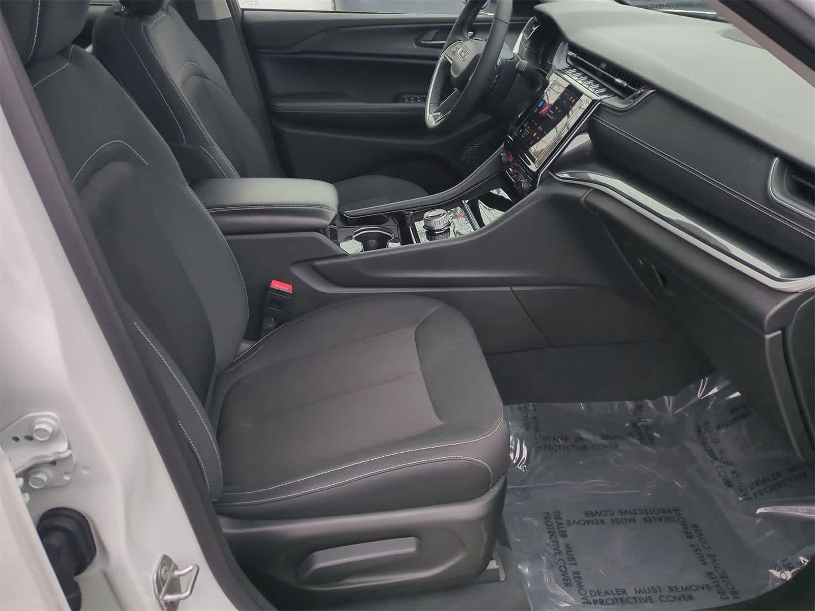 Thumbnail: 2023 Jeep Grand Cherokee - 21