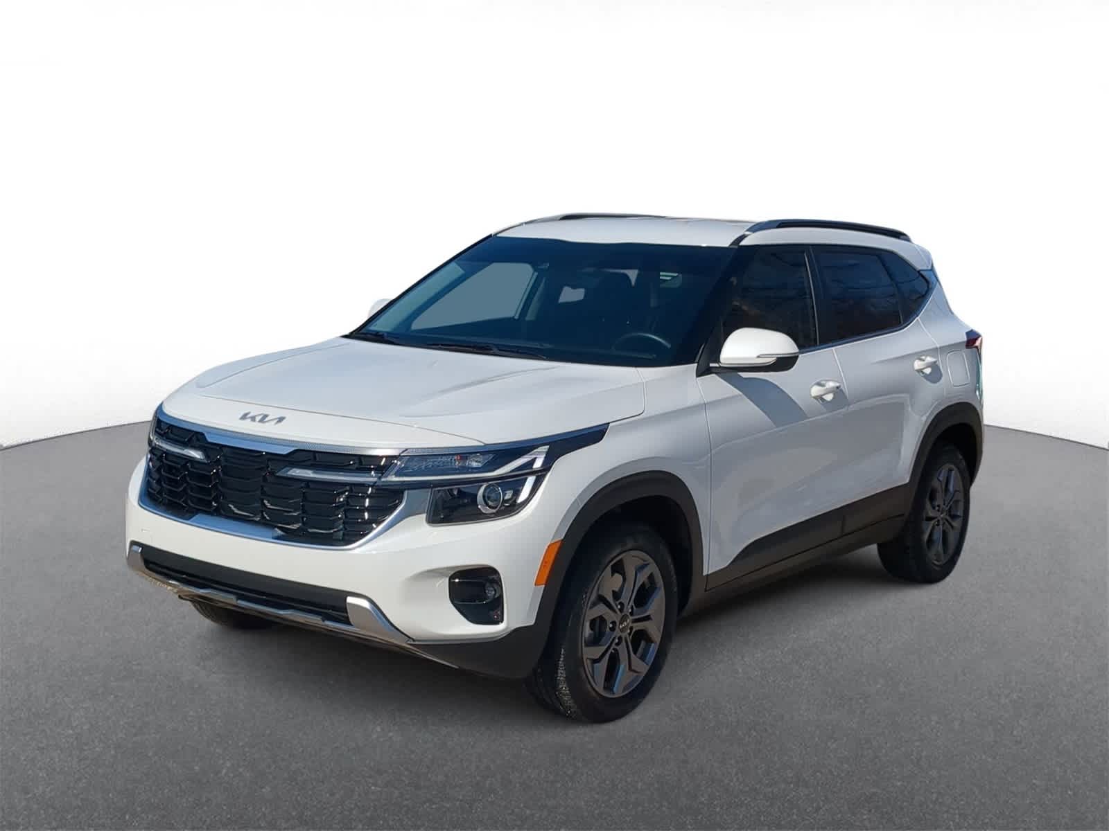 Thumbnail: 2024 Kia Seltos - 4