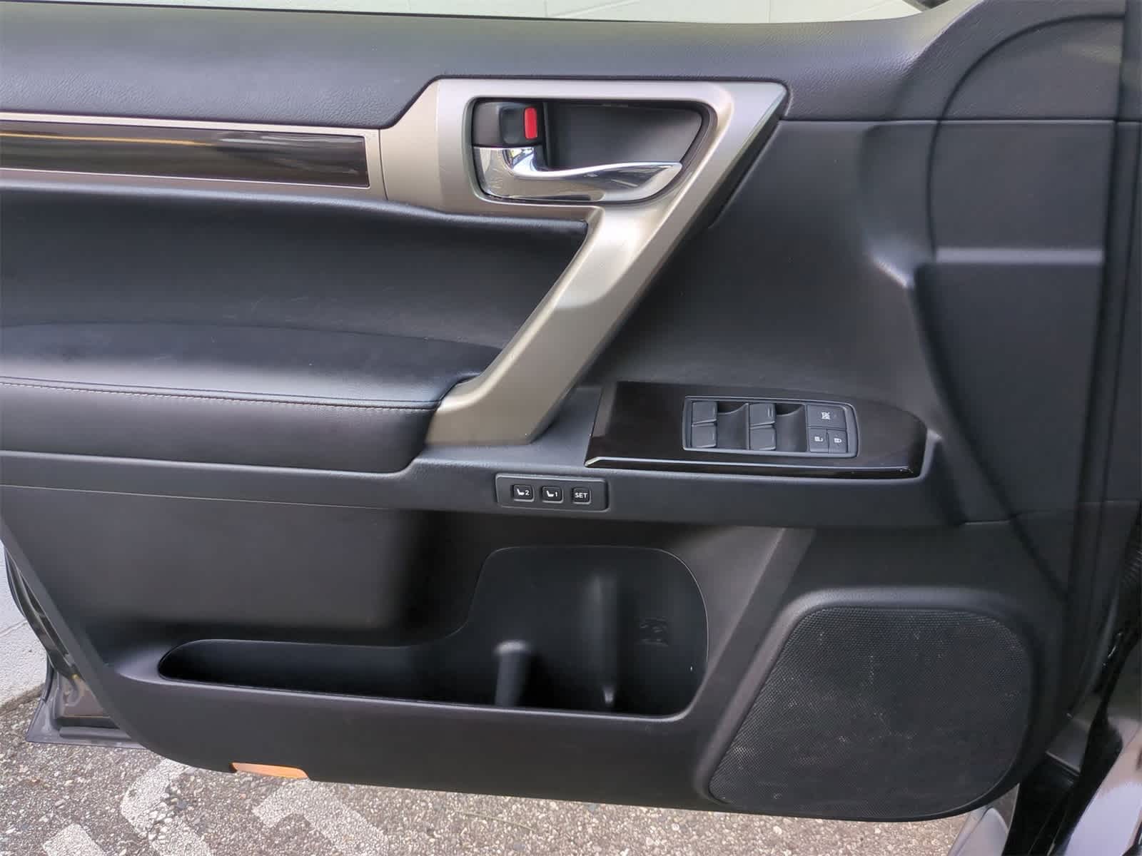 Thumbnail: 2015 Lexus GX - 31