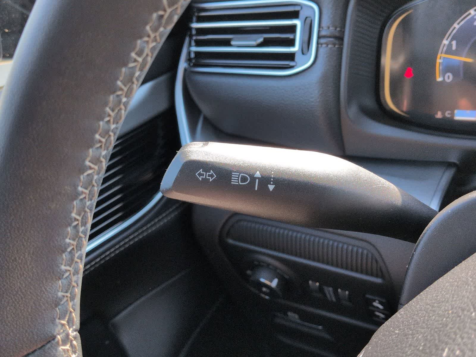 Thumbnail: 2024 Jeep Wagoneer - 28