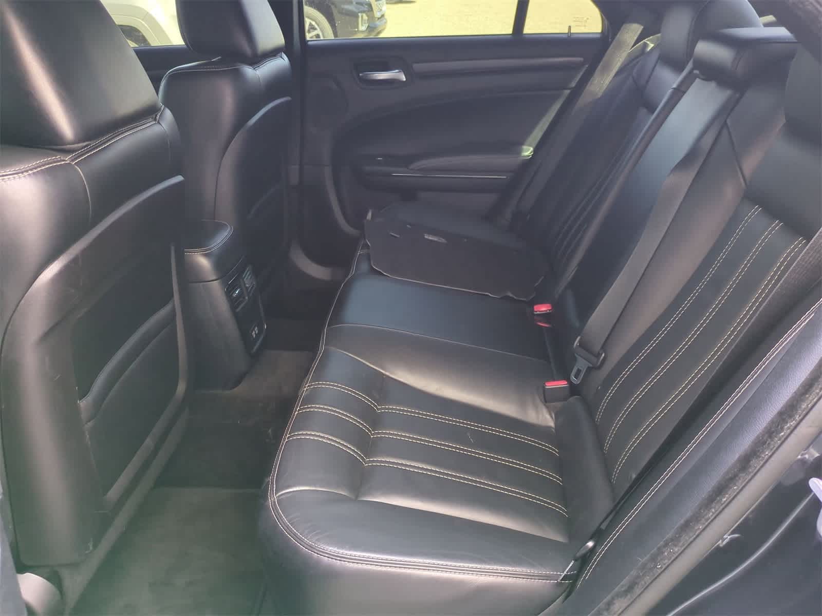 Thumbnail: 2015 Chrysler 300 - 17