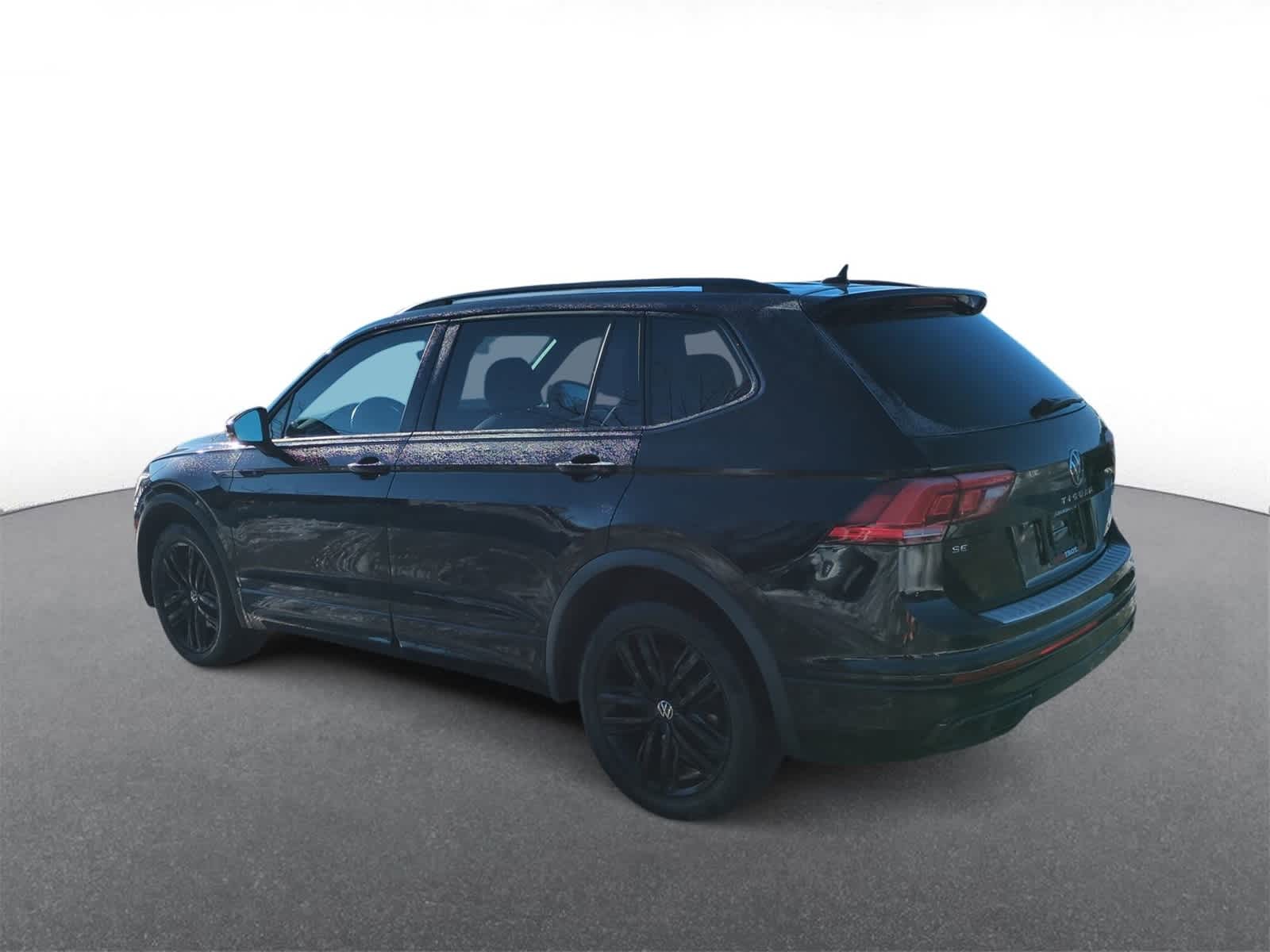 Thumbnail: 2022 Volkswagen Tiguan - 6