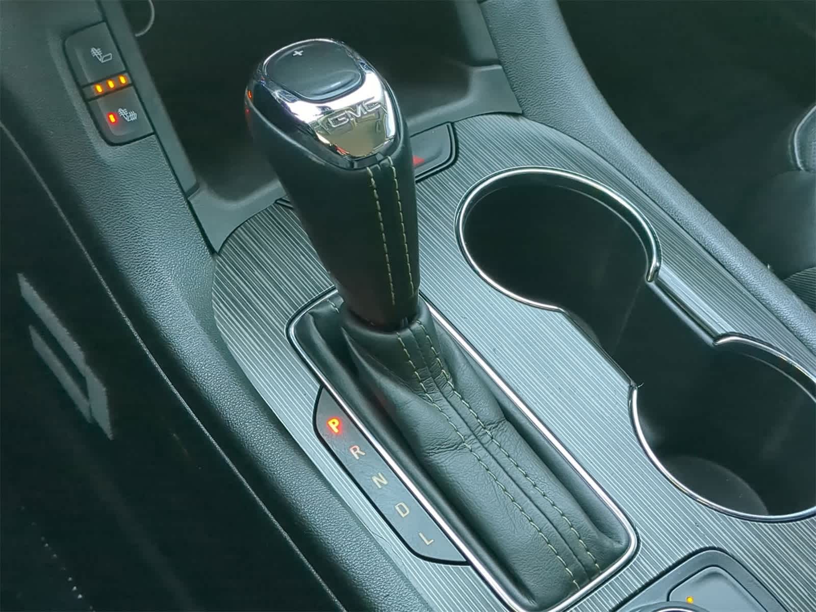 Thumbnail: 2018 GMC Acadia - 38