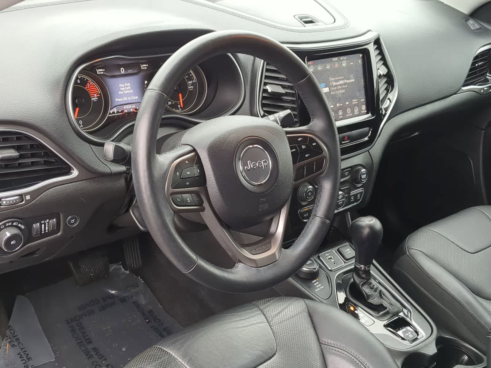 Thumbnail: 2019 Jeep Cherokee - 10