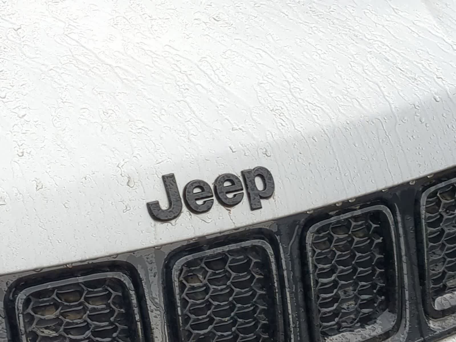 Thumbnail: 2018 Jeep Compass - 12