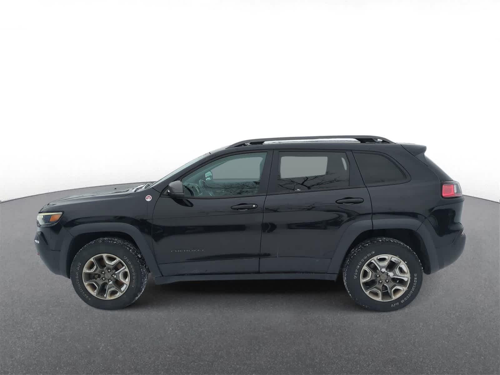 Thumbnail: 2019 Jeep Cherokee - 5
