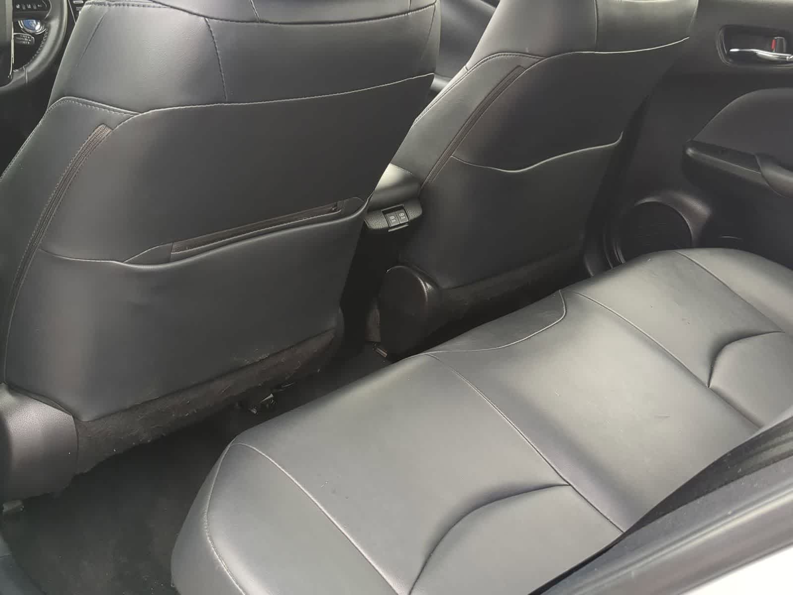 Thumbnail: 2022 Toyota Prius - 18