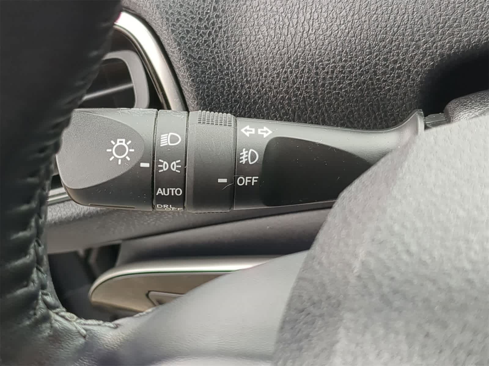 Thumbnail: 2022 Toyota Prius - 26