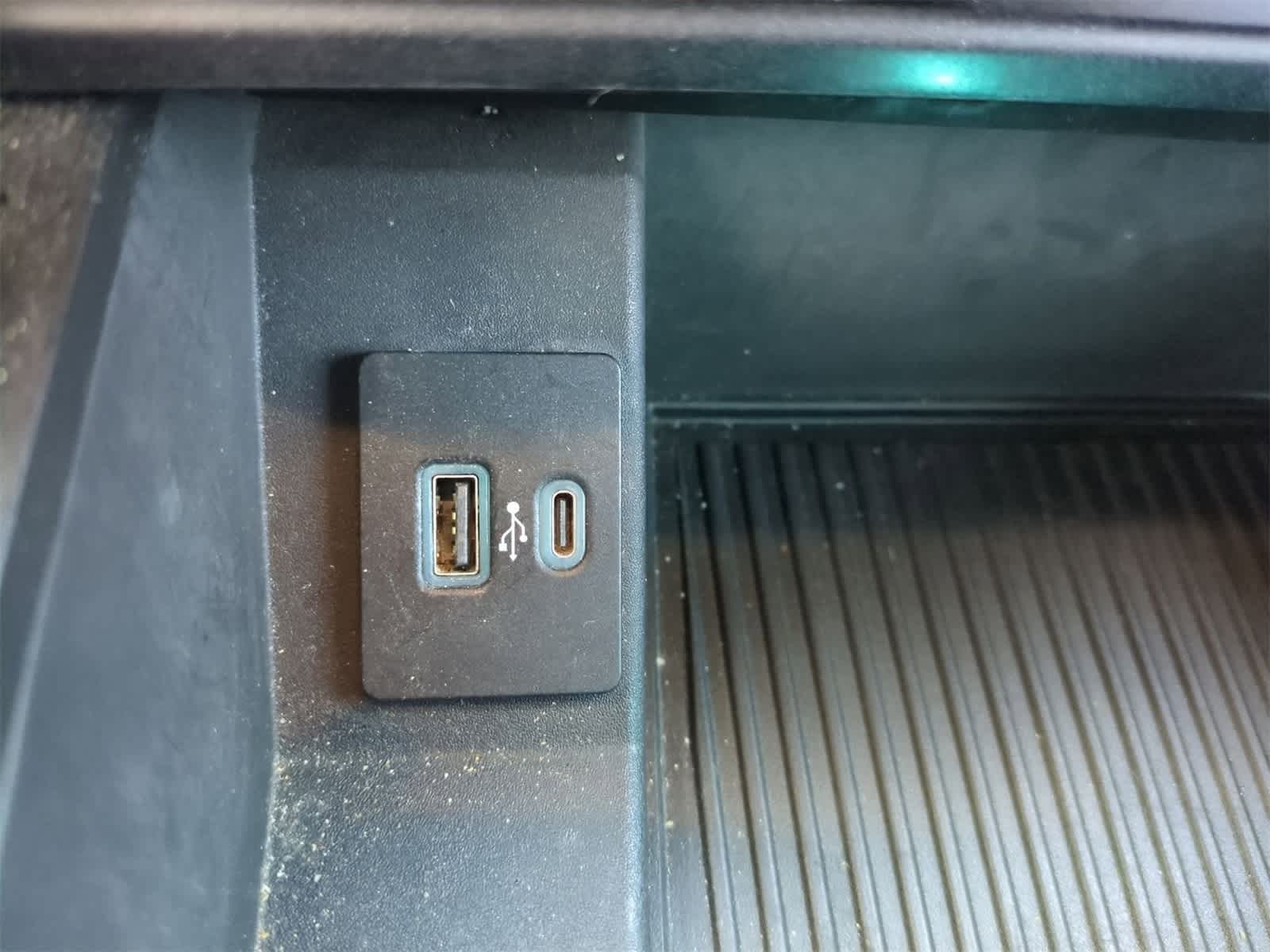 Thumbnail: 2022 Ford Econoline - 29