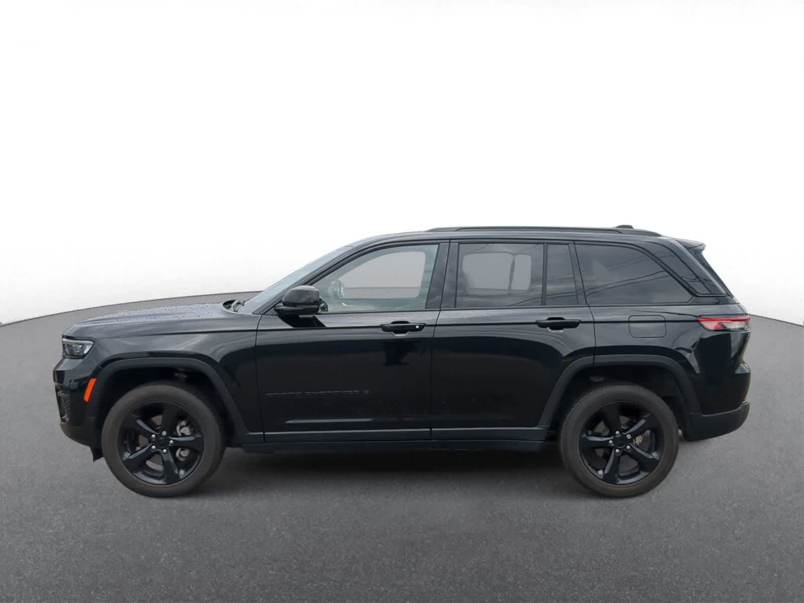 Thumbnail: 2023 Jeep Grand Cherokee - 5