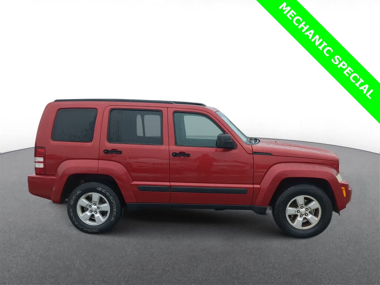 Thumbnail: 2010 Jeep Liberty - 9