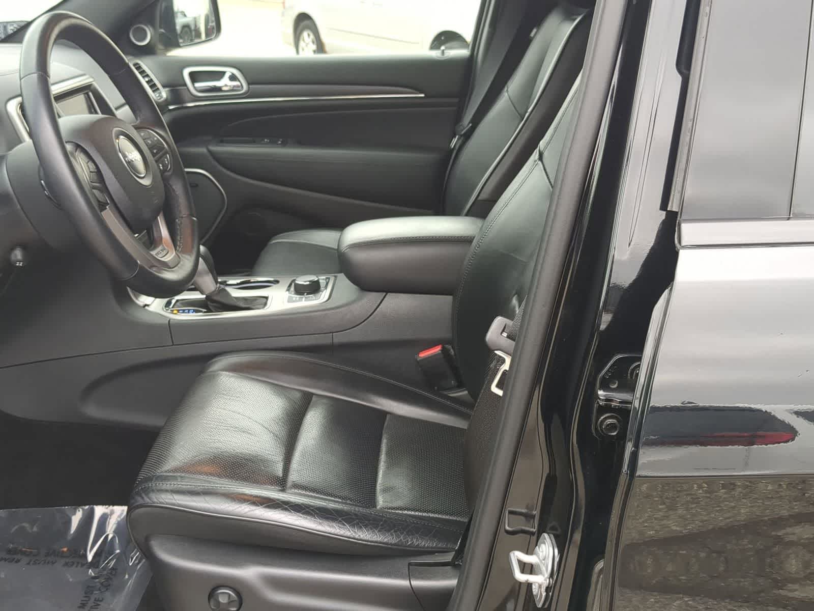 Thumbnail: 2018 Jeep Grand Cherokee - 16