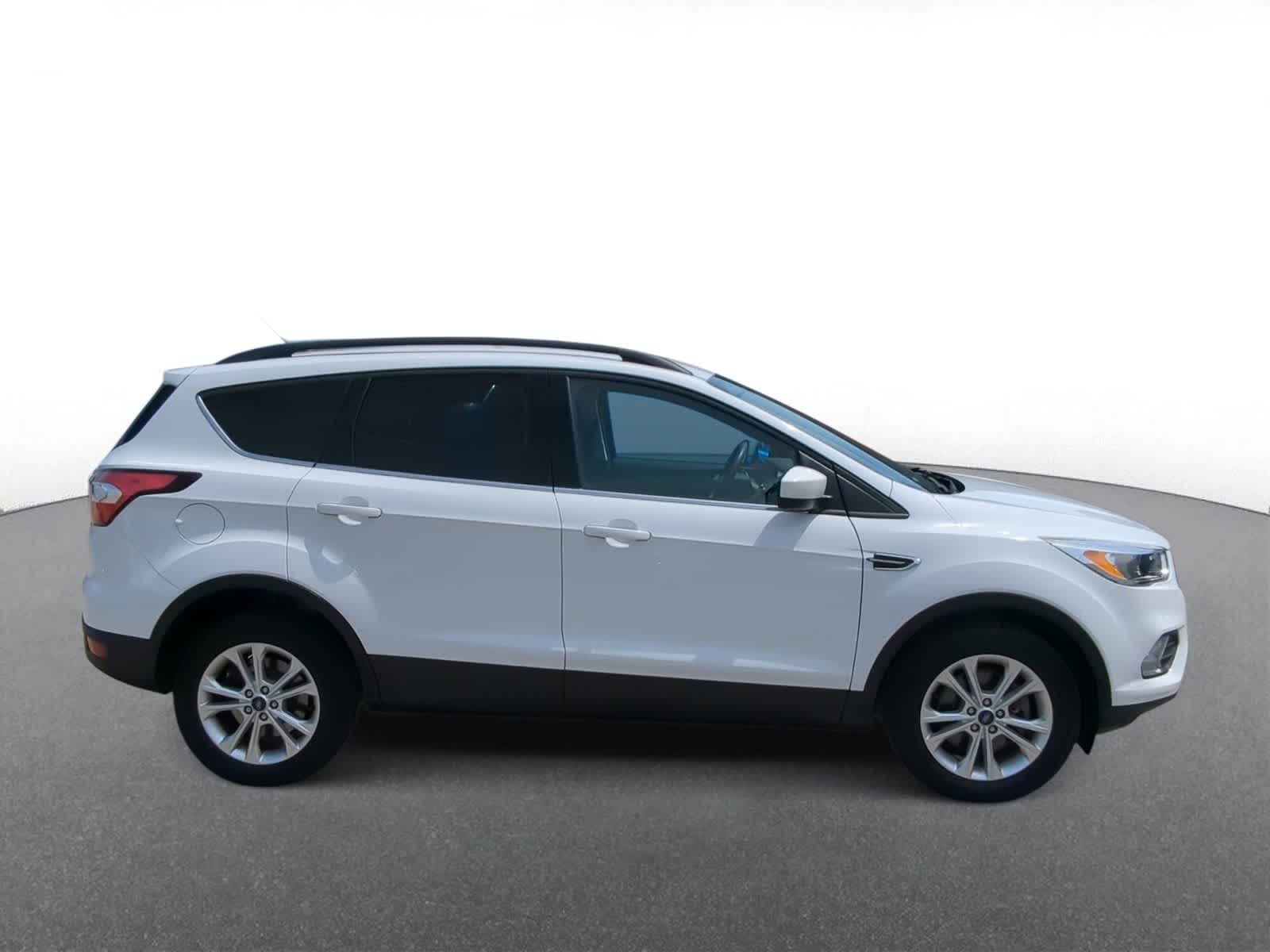 Thumbnail: 2018 Ford Escape - 9