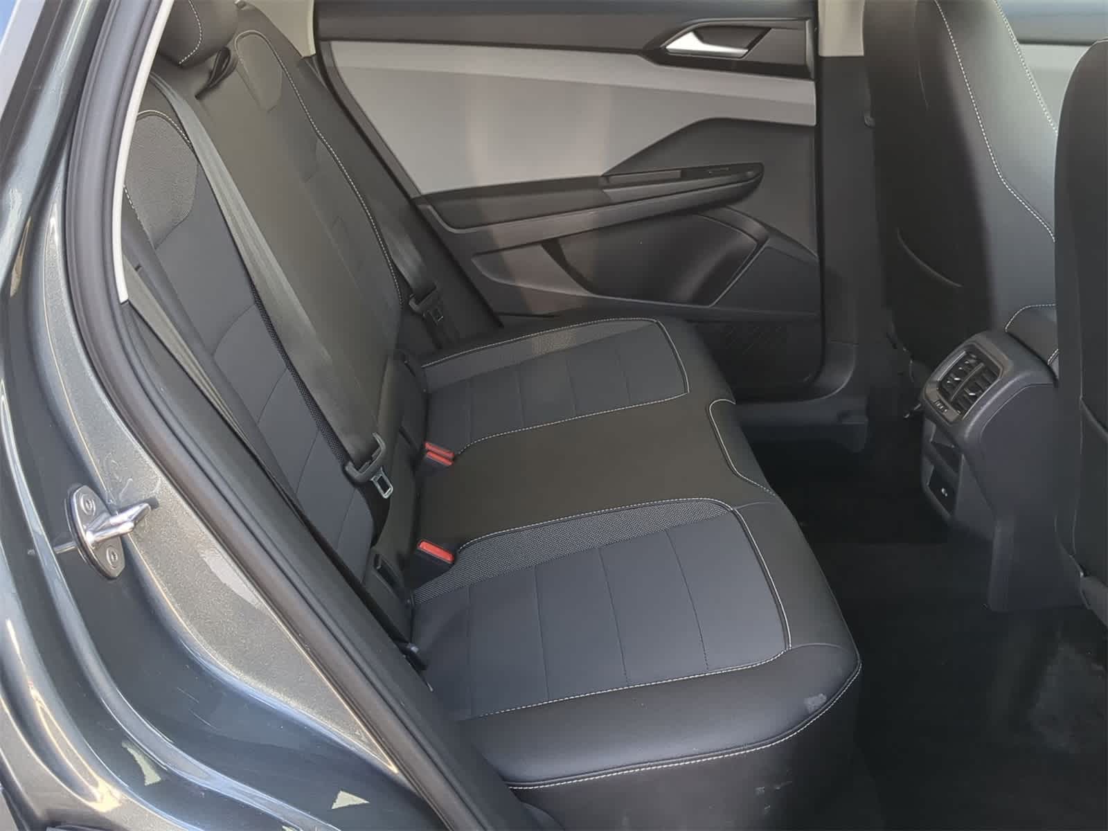 Thumbnail: 2022 Volkswagen Taos - 27