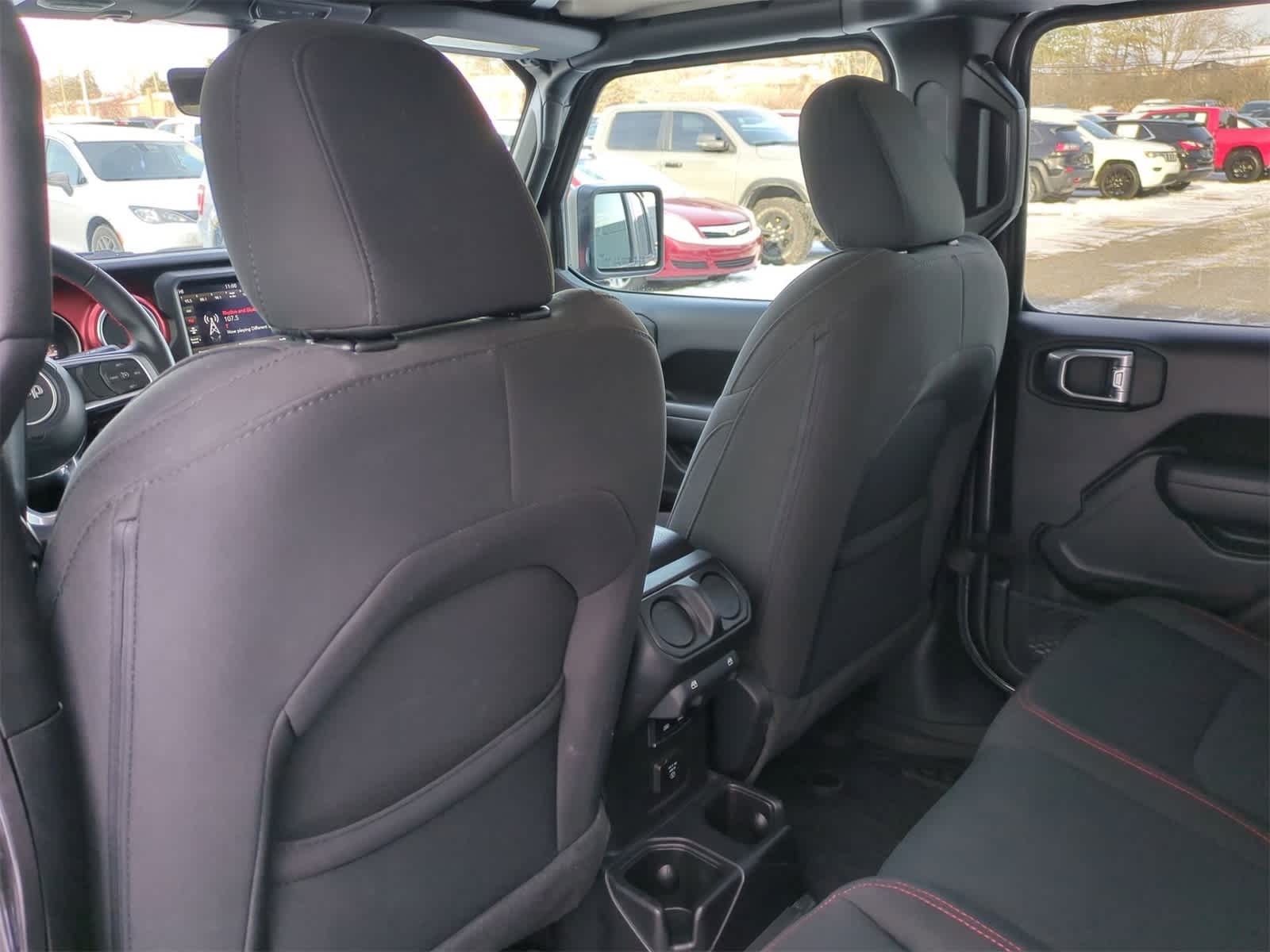 Thumbnail: 2023 Jeep Gladiator - 18