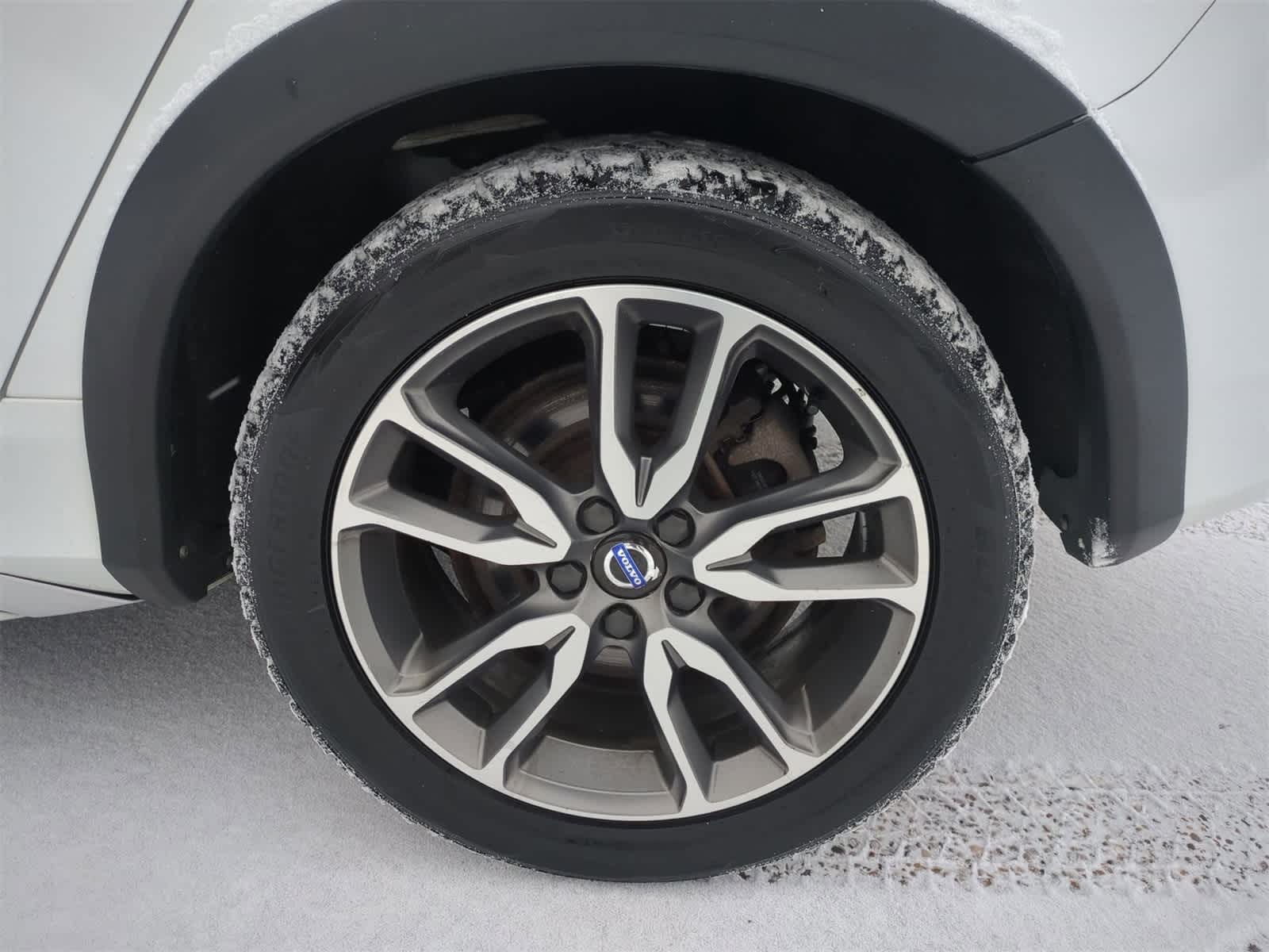 Thumbnail: 2017 Volvo S60 - 14