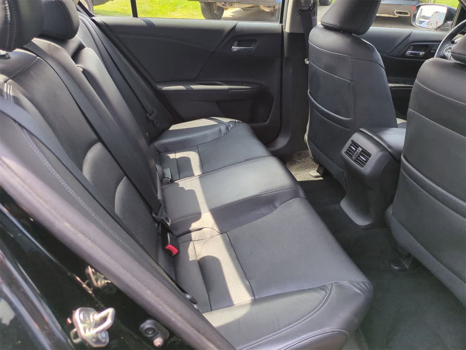 Thumbnail: 2015 Honda Accord - 19