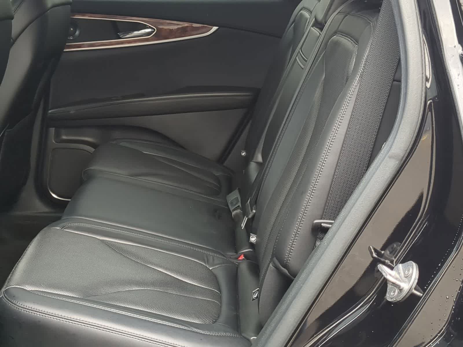 Thumbnail: 2020 Lincoln Nautilus - 19