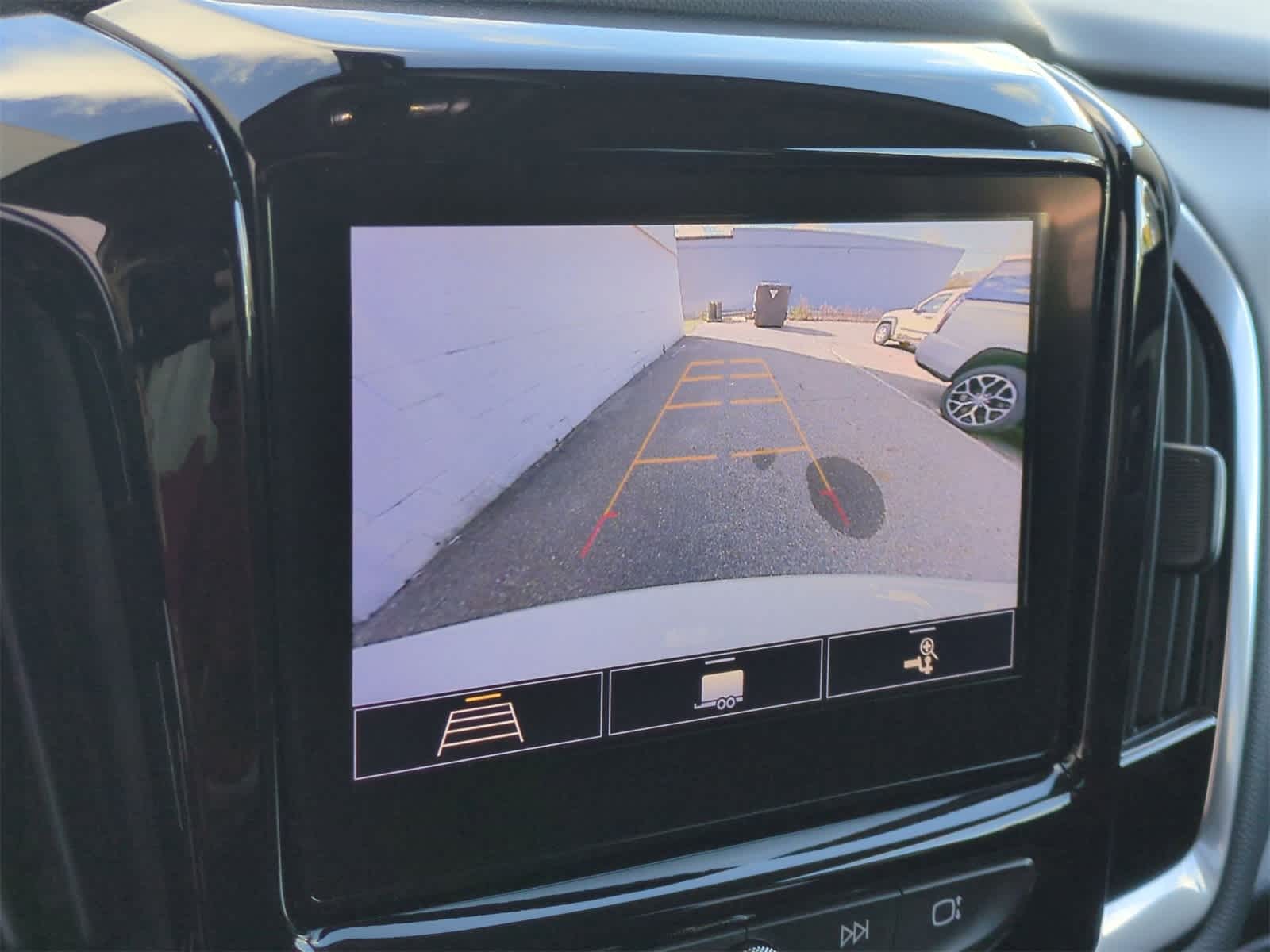 Thumbnail: 2020 Chevrolet Traverse - 29