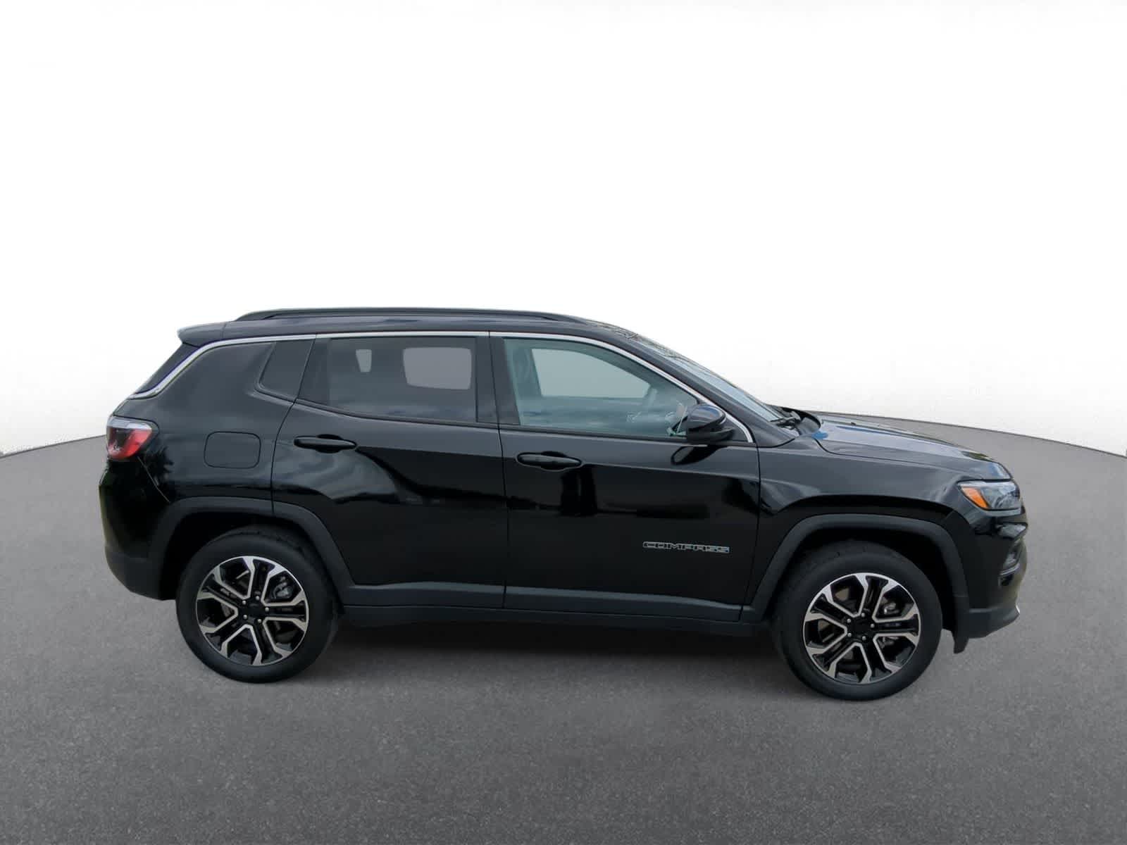 Thumbnail: 2023 Jeep Compass - 9