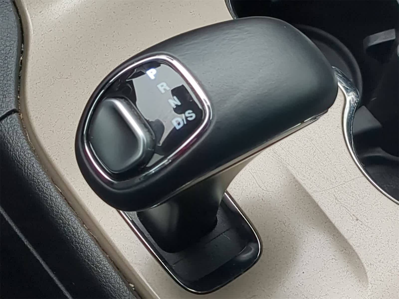 Thumbnail: 2015 Jeep Grand Cherokee - 38