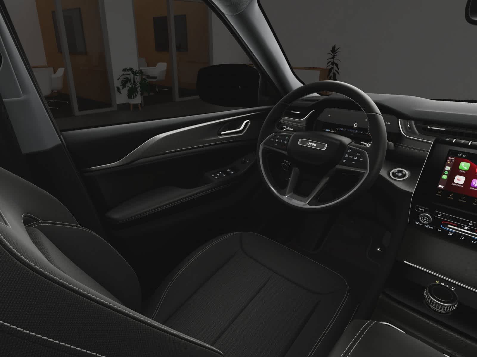 2025 Jeep Grand Cherokee Laredo 12