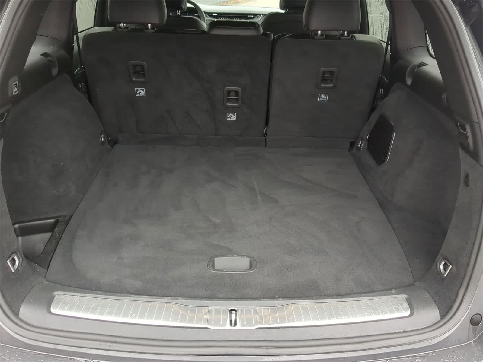 Thumbnail: 2023 Jeep Grand Cherokee - 40