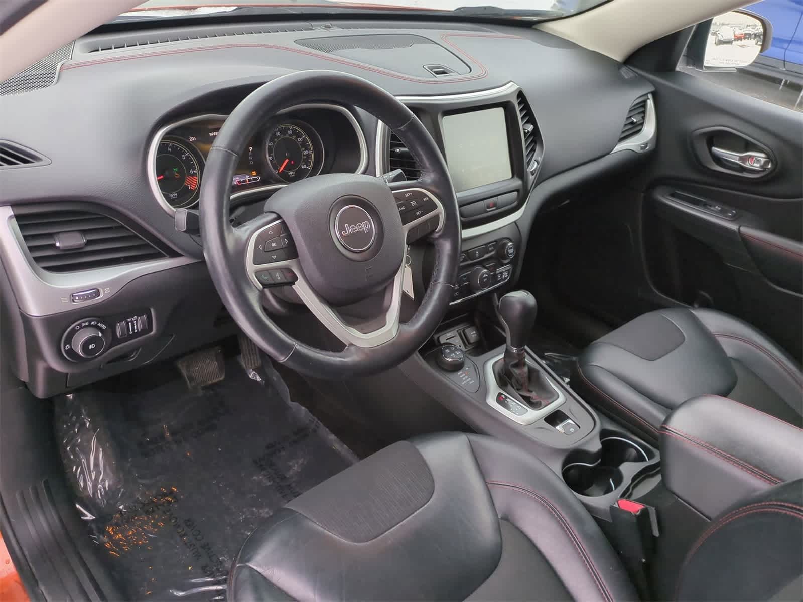 Thumbnail: 2015 Jeep Cherokee - 10