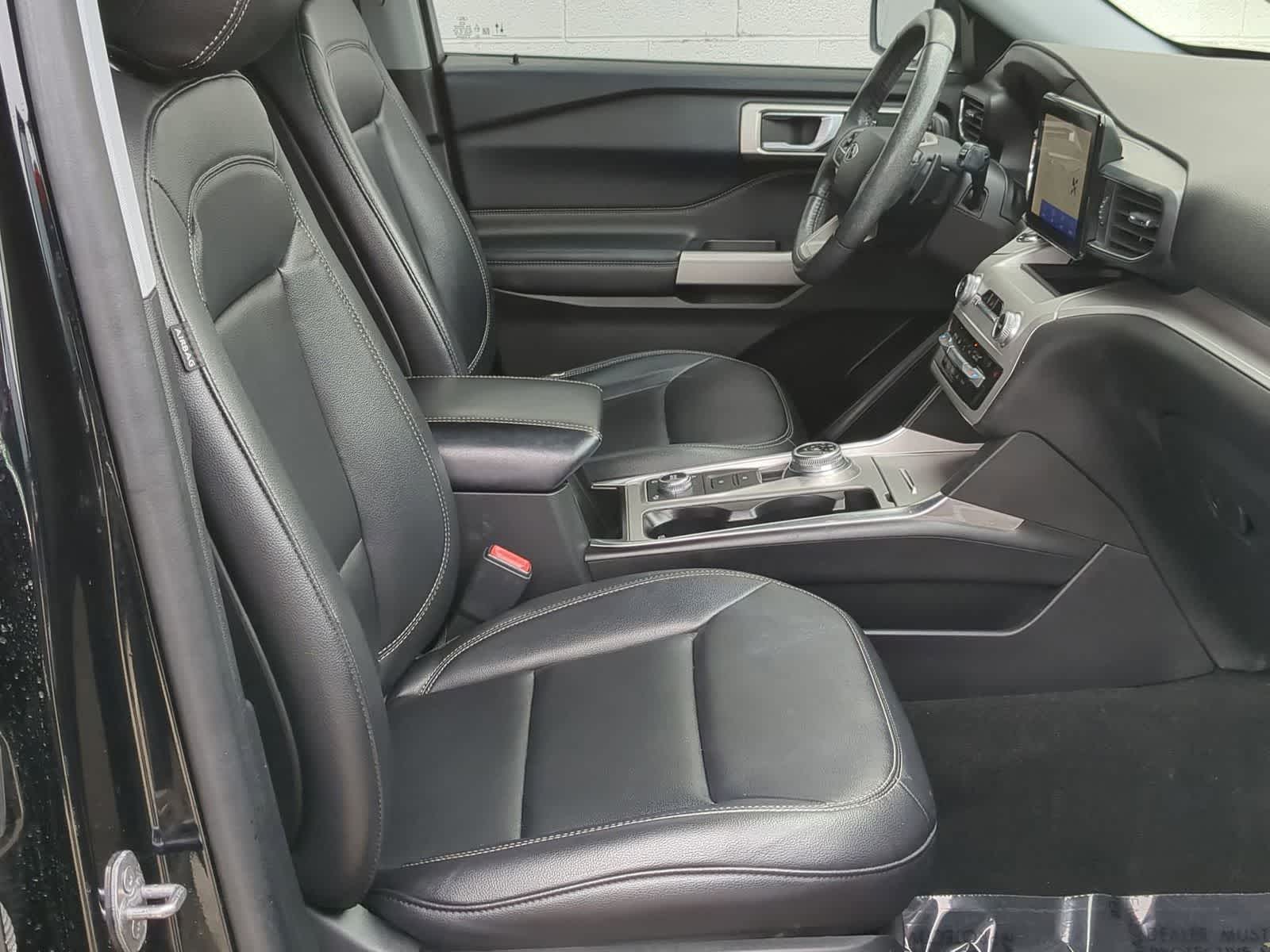 Thumbnail: 2020 Ford Explorer - 21