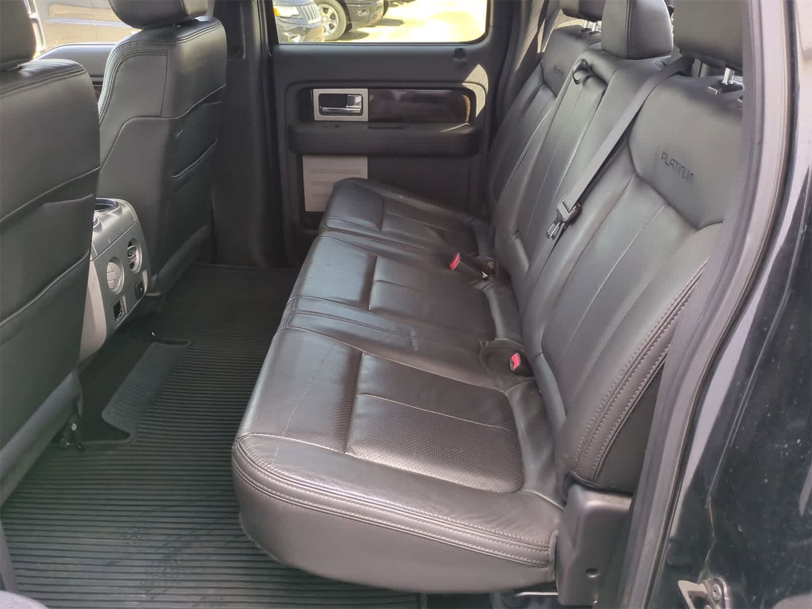 2013 Ford F-150 Platinum 18