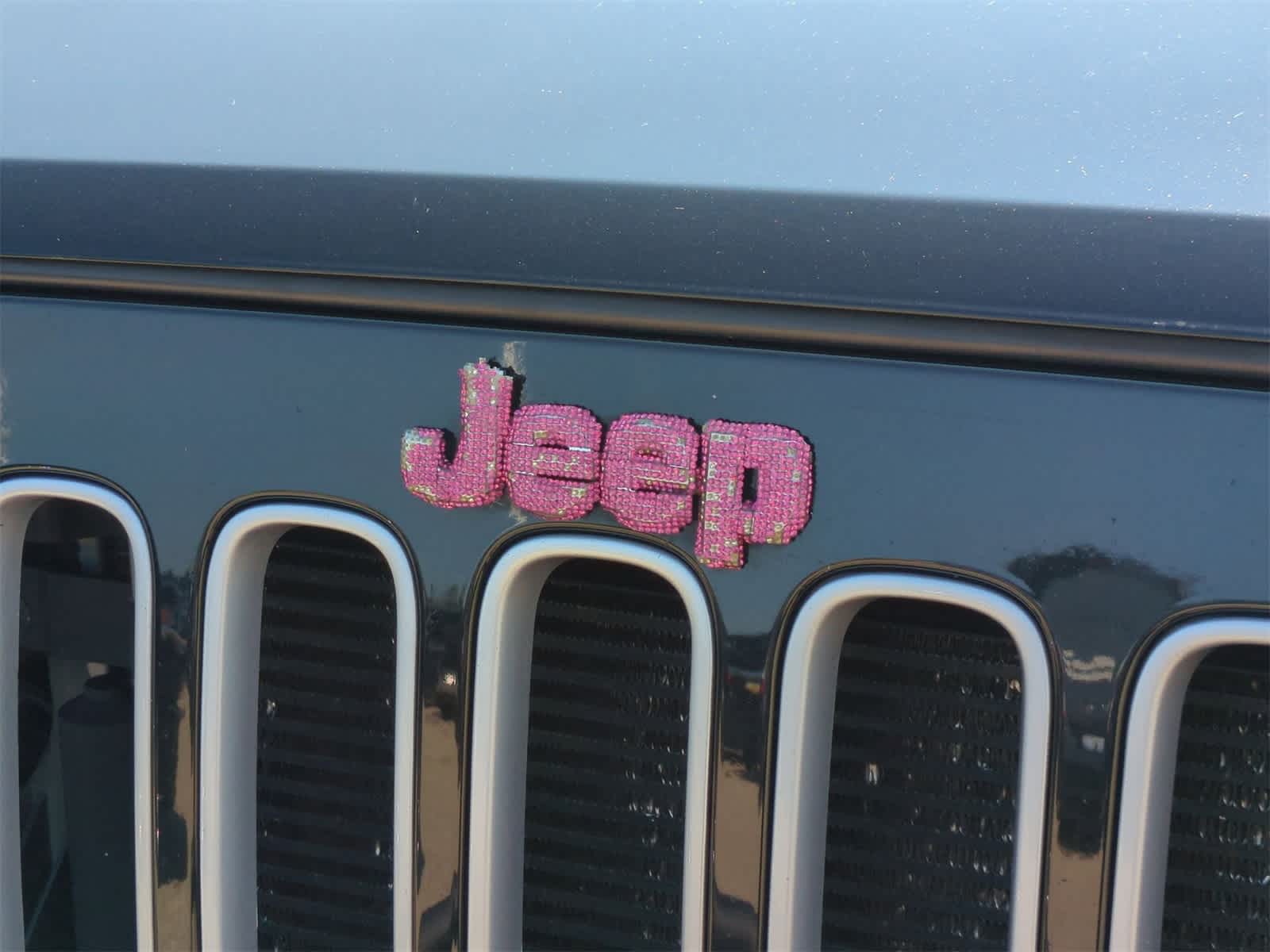 Thumbnail: 2016 Jeep Wrangler - 11